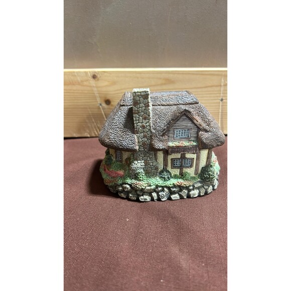 Stratford Olde England's Classic Cottages - Picture 3 of 6